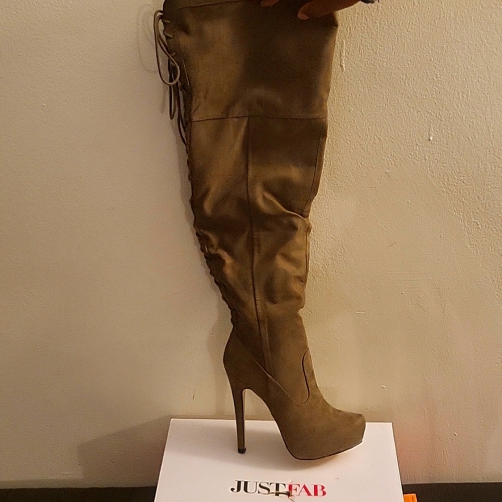 Olive Lace up Boot